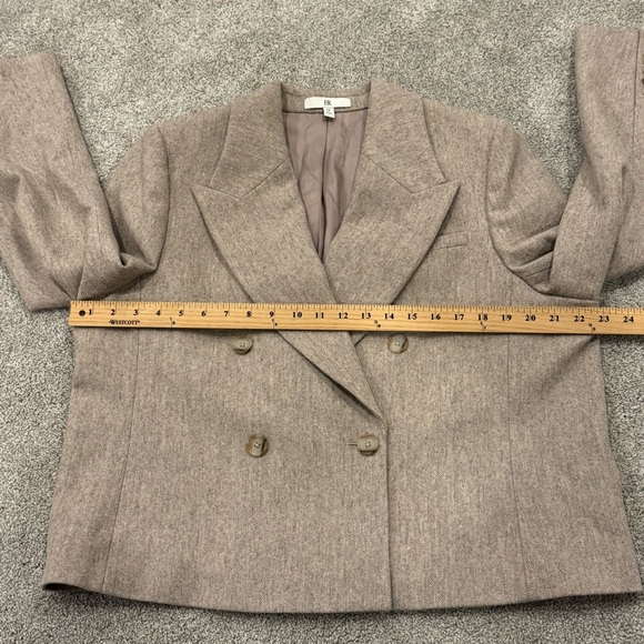 Banana Republic Taupe Herringbone Wool Flannel Crop Blazer Size 16 NWOT - Picture 9 of 11